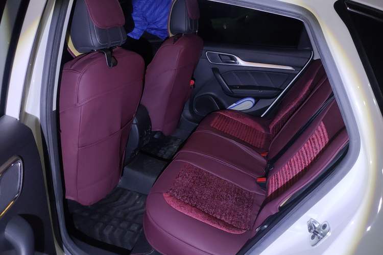 Used MG 6 2019 20T Automatic Sport Edition Left Rear Seat