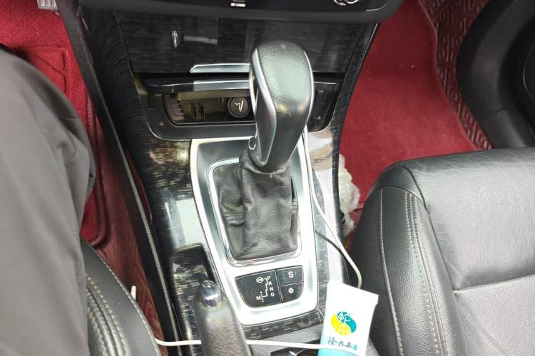 Used Citroen C5 2014 2.0L Automatic Luxury Edition Gear Lever