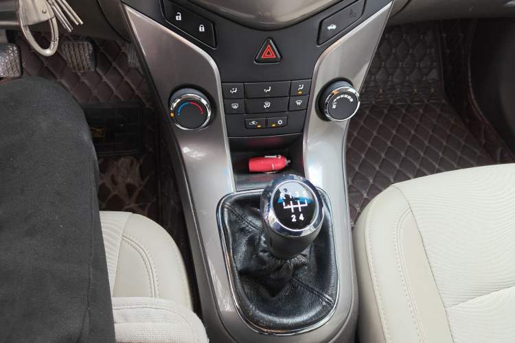 Used Chevrolet Cruze 2015 1.5L Classic SE MT
