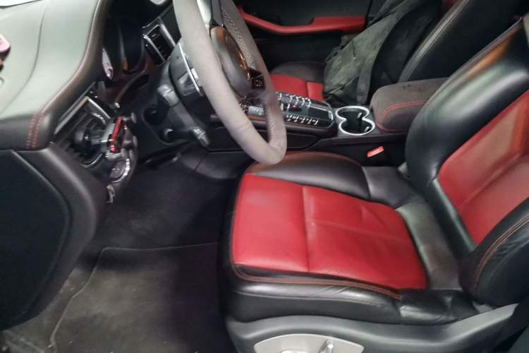 Used Porsche Macan 2016 Macan S 3.0T Left Front Seat