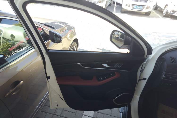 Used Bestune T33 2021 1.2T DCT Luxury Model
