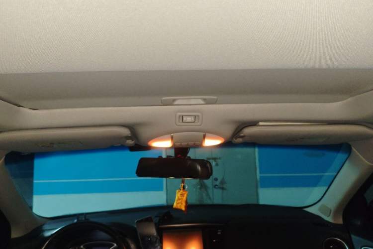 Used Infiniti QX60 2018 2.5 S/C Hybrid Two-Wheel-Drive Champion Family Edition
