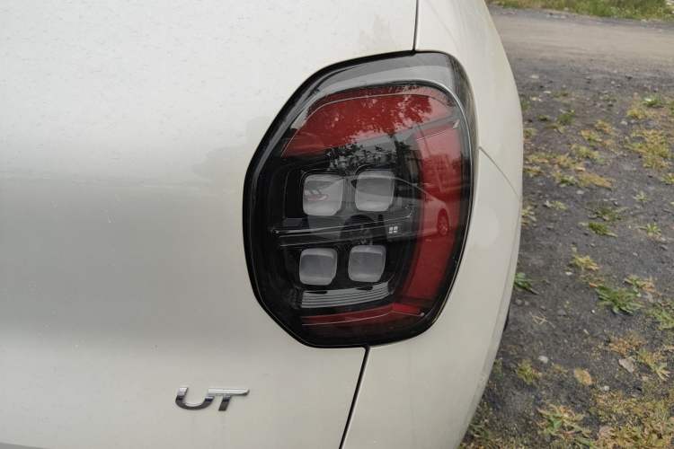 Used AION UT 2025 330 Starlight Edition Right Rear Taillight