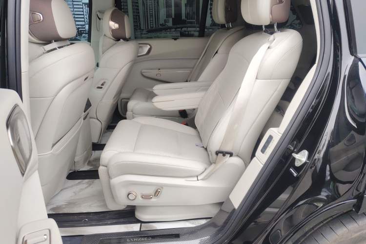 Used Lynk & Co 900 2025 2.0T Ultra
