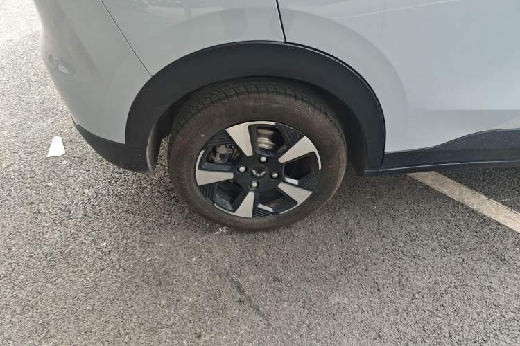 Used Wuling Bingo PLUS 2024 330 km Range Five-Seater Version