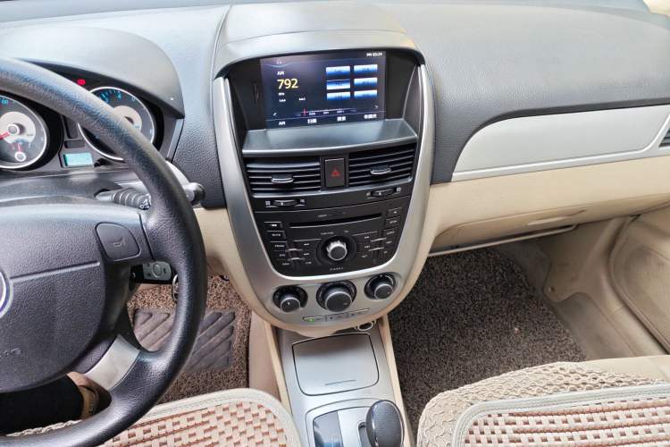 Used Buick Excelle 2013 1.5L Automatic Classic Model
