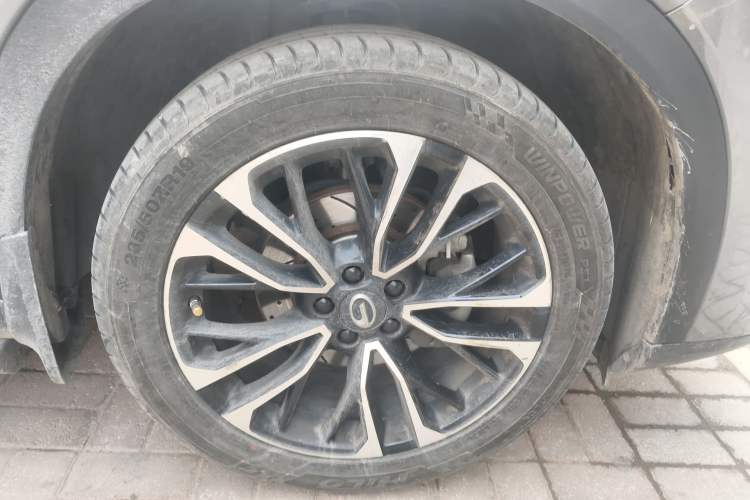 Used GAC Trumpchi GS4 PLUS 2022 270T Automatic Galaxy Edition Right Front Wheel Hub