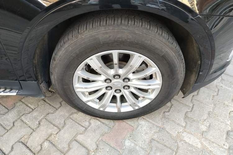 Used Cadillac XT5 2018 28E Four-Wheel Drive Tech Version
