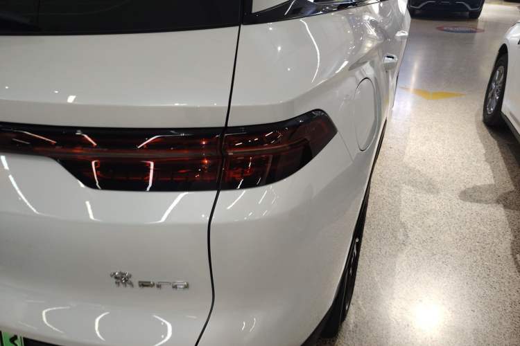 Used BYD Song Pro New Energy 2025 Second-Generation DM-i 75KM Leading Edition Exterior 3