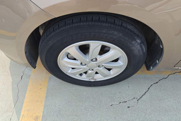 Used Kia K2 2015 Sedan 1.4L MT GLS
