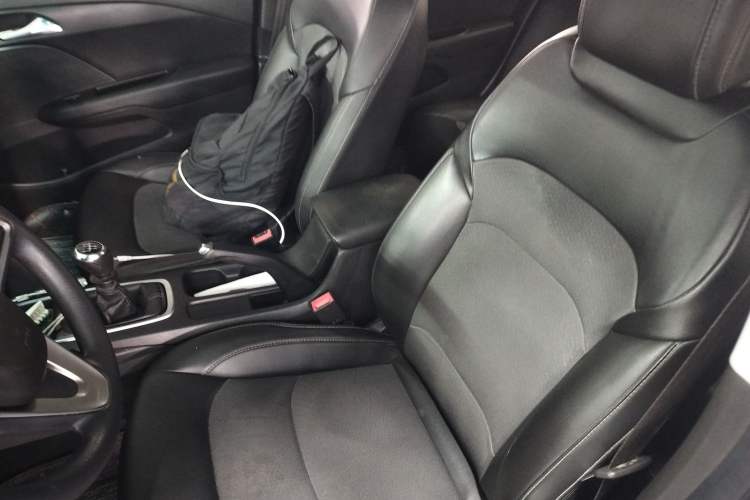 Used Chevrolet Cavalier 2018 320 Manual Xinyue Edition