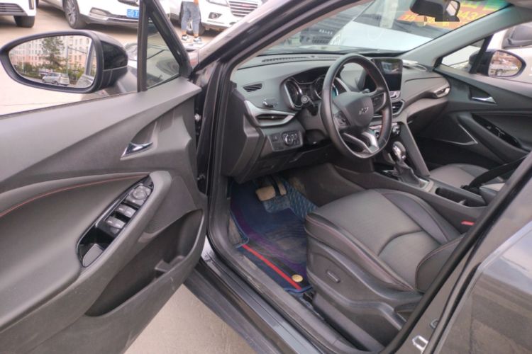 Used Chevrolet Orlando 2020 Light Hybrid Redline 530T Automatic Enjoyment Edition (5+2 Models) Driver Seat