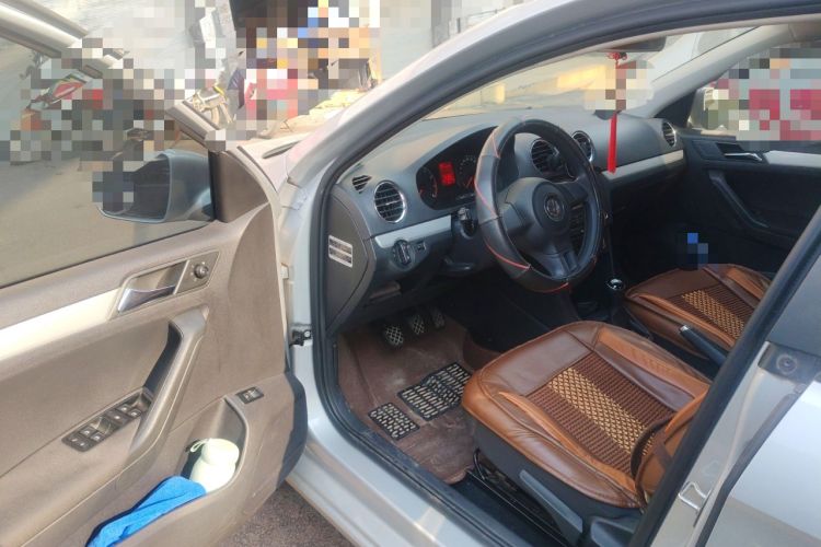 Used Volkswagen Jetta 2015 1.6L Manual Comfort Model
