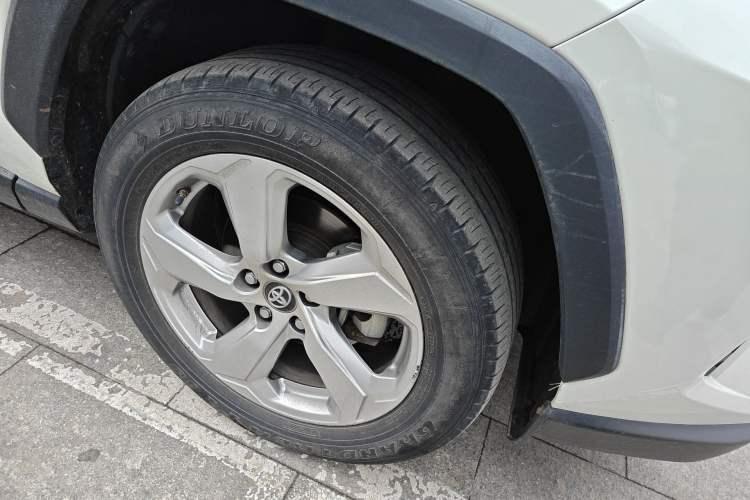 Used Toyota RAV4 2020 2.0L CVT Two-Wheel Drive Fashion Edition Right Front Wheel Hub