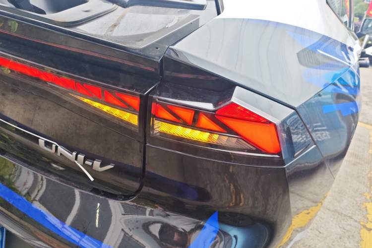 Used CHANGAN UNI-V 2024 1.5T Prestige Edition
