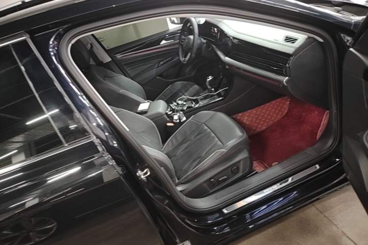Used Volkswagen Passat 2022 330TSI Starry Luxury Edition
