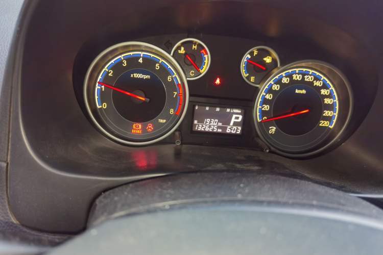 Used Suzuki SX4 S-Cross 2011 1.6L Automatic Luxury Version Odometer Close Up