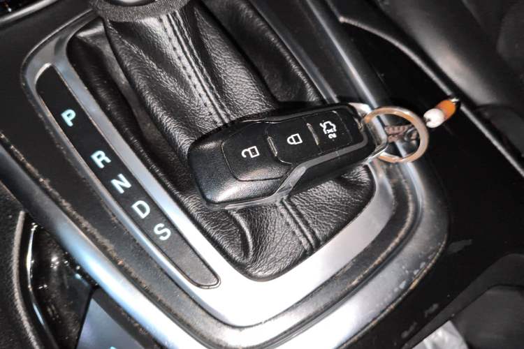 Used Ford Edge 2016 EcoBoost 245 Two-Wheel-Drive Titanium 7-Seater