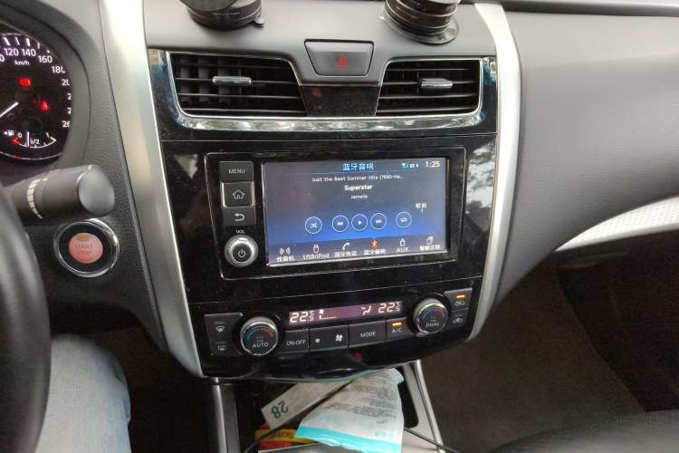 Used Nissan Teana 2016 Revised Version 2.0L XL Comfort Edition Audio And AC Panel