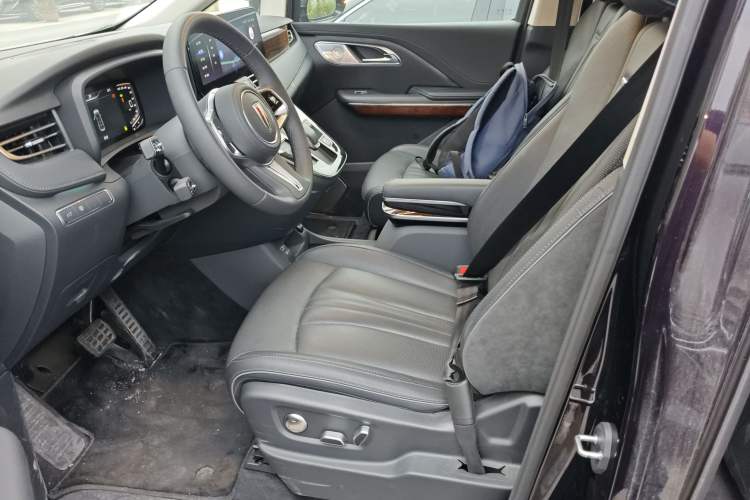Used Hongqi HQ9 2023 2.0T Smart Connect Flagship Edition