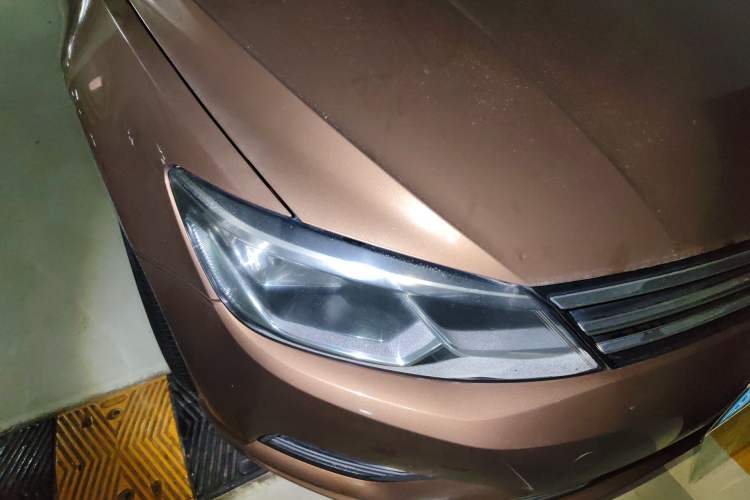 Used Volkswagen Lamando 2015 230TSI Manual Trend Edition Right Front Headlight