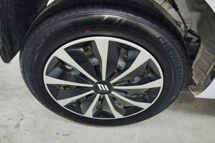 Used JMEV Xiao Qilin 2023 Joyful Edition 201km Comfort Model Exterior 5