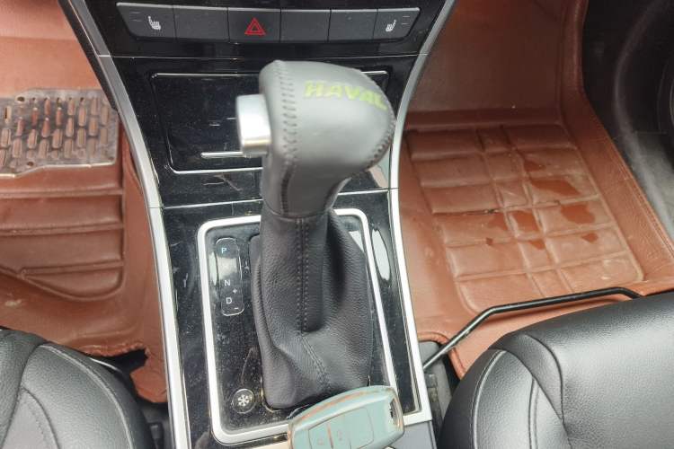 Used Haval H2 2016 Red Label 1.5T Automatic Two-Wheel Drive Elite Model Gear Lever