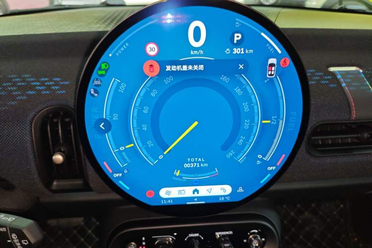 Used MINI 2025 1.5T COOPER Classic Edition
