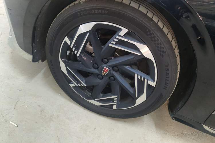 Used Hongqi H6 2023 2.0T Zhiyi Version
