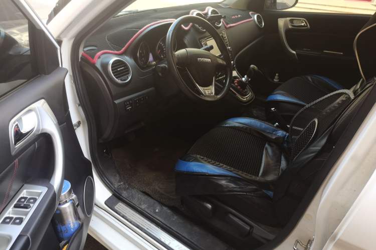 Used Haval H6 2016 Upgraded Model 1.5T Manual Two-Wheel Drive Urban Version