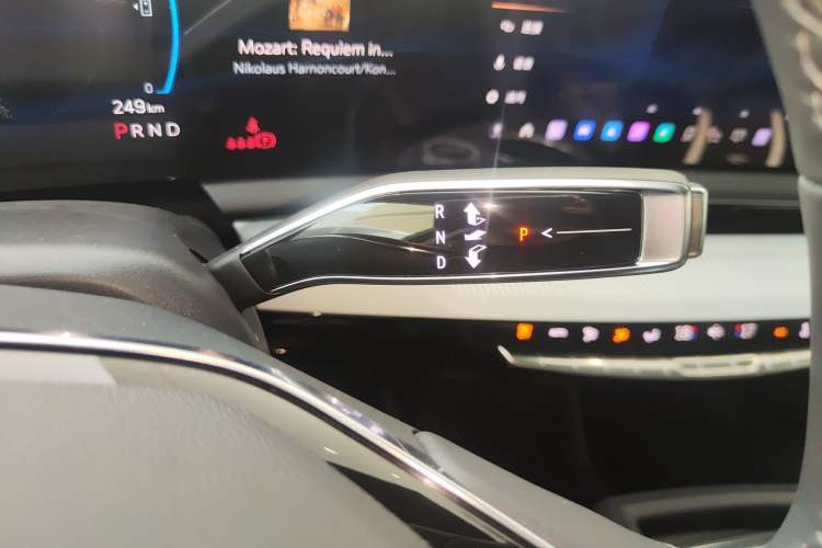 Used Cadillac OPTIQ 2024 Standard Range Version
