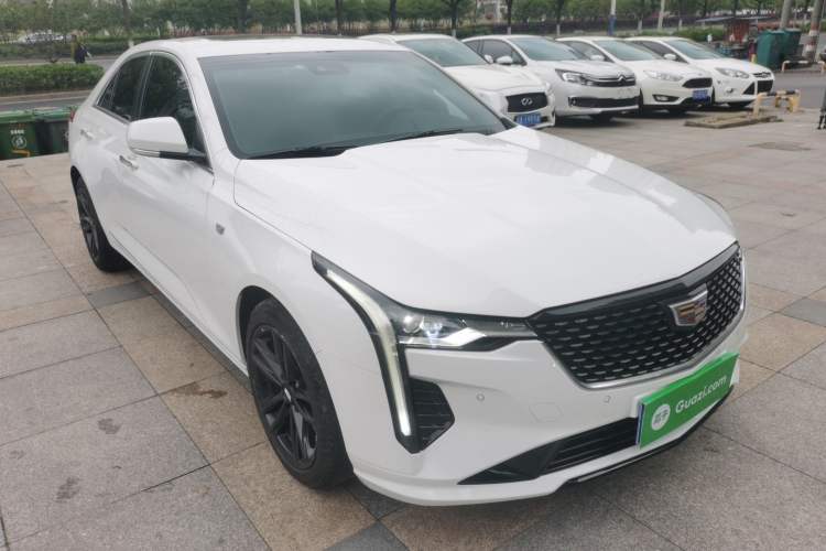 Used Cadillac CT4 2022 28T Luxury Edition Front Right 45 Deg