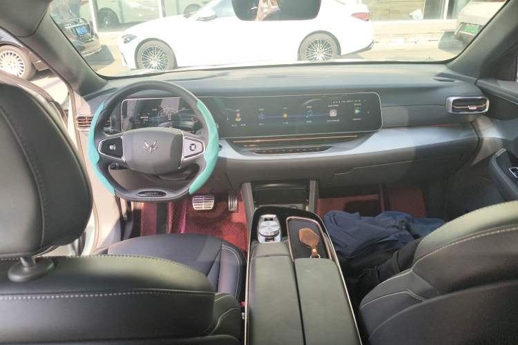 Used ARCFOX Alpha S 2022 525S 160kW Center Console