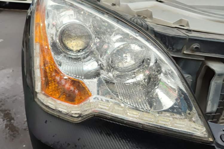 Used Roewe W5 2014 1.8T 2WD Automatic Tharu Special Edition
