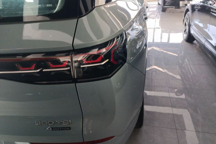 Used Volkswagen Tavendor 2023 380TSI Four-Wheel Drive R-Line Cruise Edition
