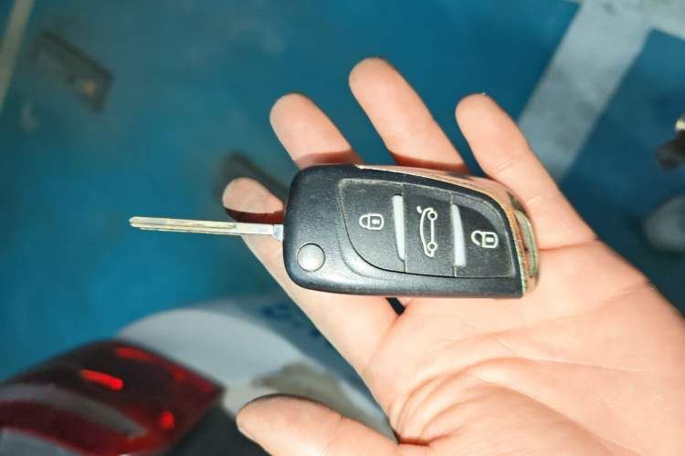 Used Citroen Elysee 2018 Revised Version 1.6L Manual Fashion Edition Vehicle Key