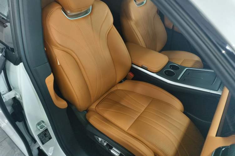 Used XPeng G9 2024 570 Max Right Front Seat