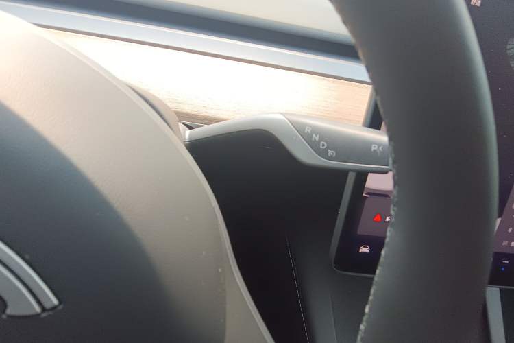 Used Tesla Model Y 2022 Revised Version Rear-Wheel Drive Gear Lever