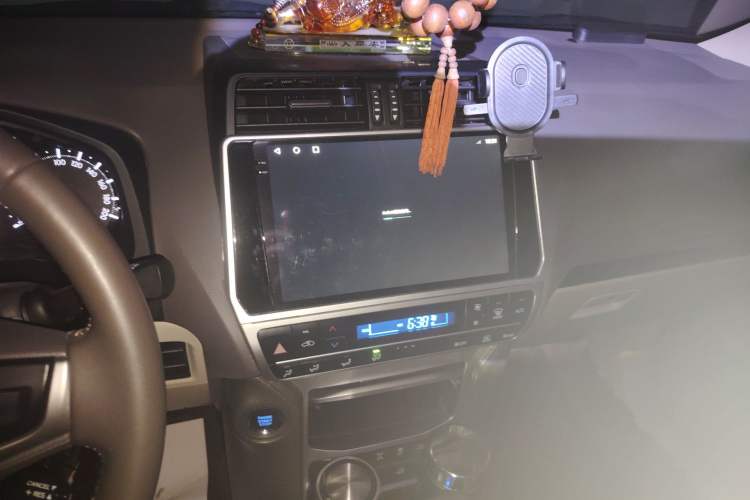 Used Toyota Prado  Audio And AC Panel