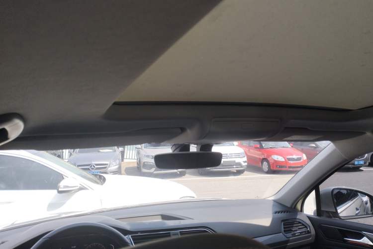 Used Volkswagen Tiguan L 2021 330TSI Automatic Two-Wheel Drive R-Line Enhanced Edition Headliner