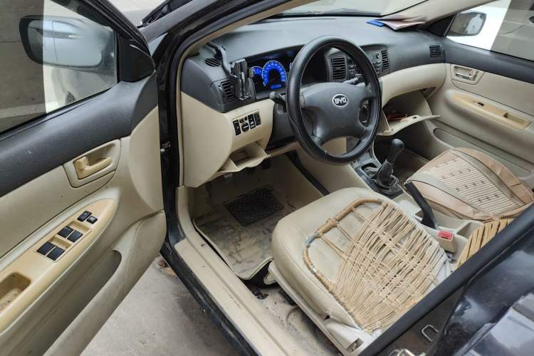 Used BYD F3 2013 Energy-Saving Edition 1.5L Manual Standard Model
