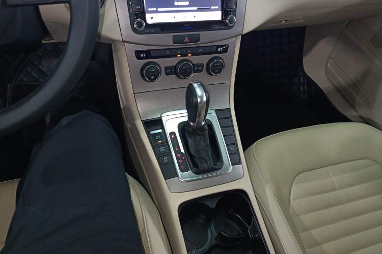 Used Volkswagen Magotan 2015 1.8TSI Advanced Model