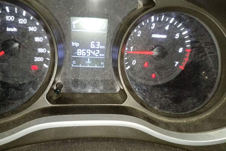 Used Jinbei 750 2016 1.5L Luxury Model
