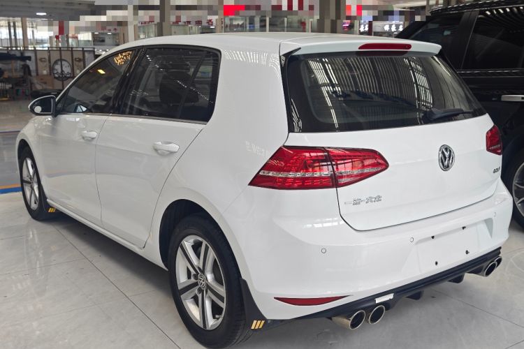 Used Volkswagen Golf 2016 230TSI Manual Comfort Version
