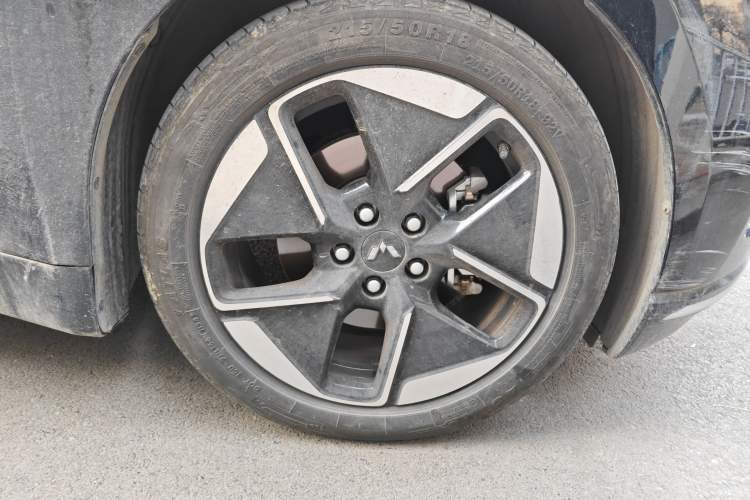 Used Wuling Xingguang 2024 Co-Creation Edition 150 Advanced Model Right Front Wheel Hub