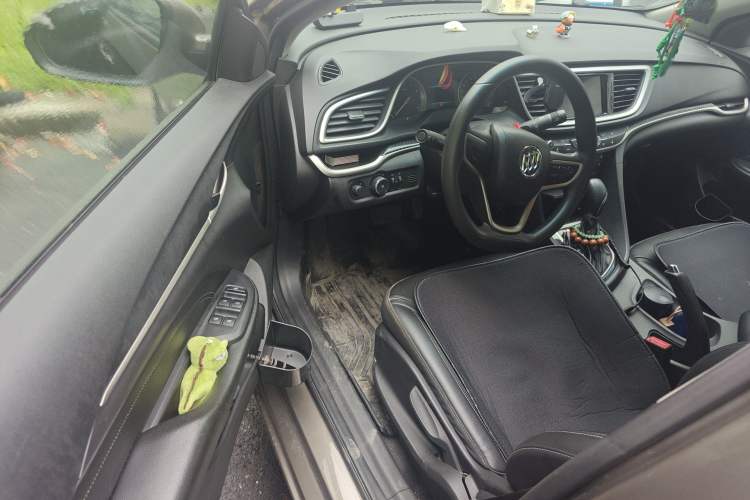 Used Buick GT 2015 15N Automatic Deluxe Edition Driver Seat