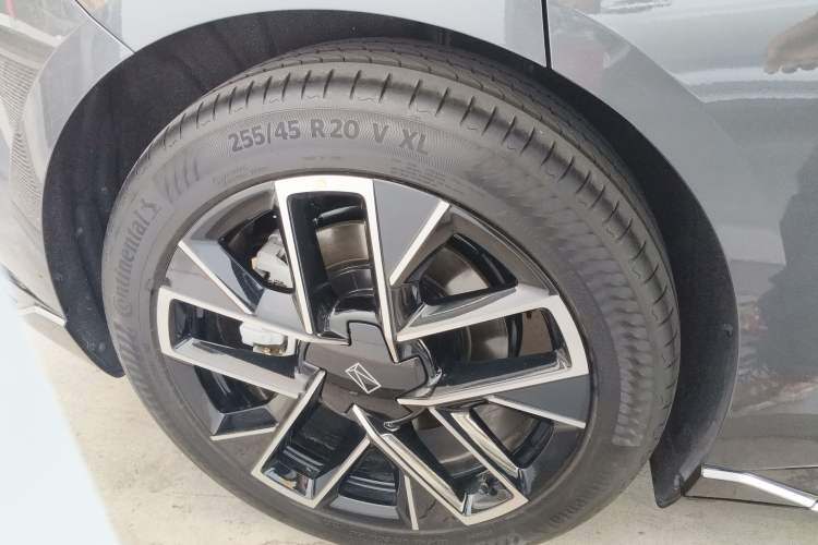 Used Avatr 06 2025 Ultra Pure Electric Edition Right Rear Wheel Hub