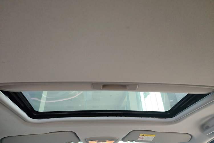 Used Chevrolet Lova RV 2016 1.5L Automatic Smart Drive Edition Headliner