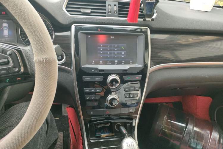 Used Haval H2 2014 1.5T Manual Two-Wheel Drive Elite Edition
