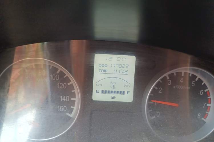 Used Jinbei Hiace X30 2016 1.3L Van Standard Edition DLCG12 Odometer Close Up